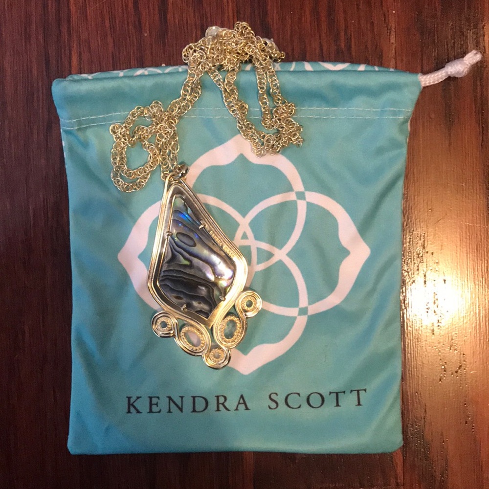 Kendra Scott Abalone Pendant